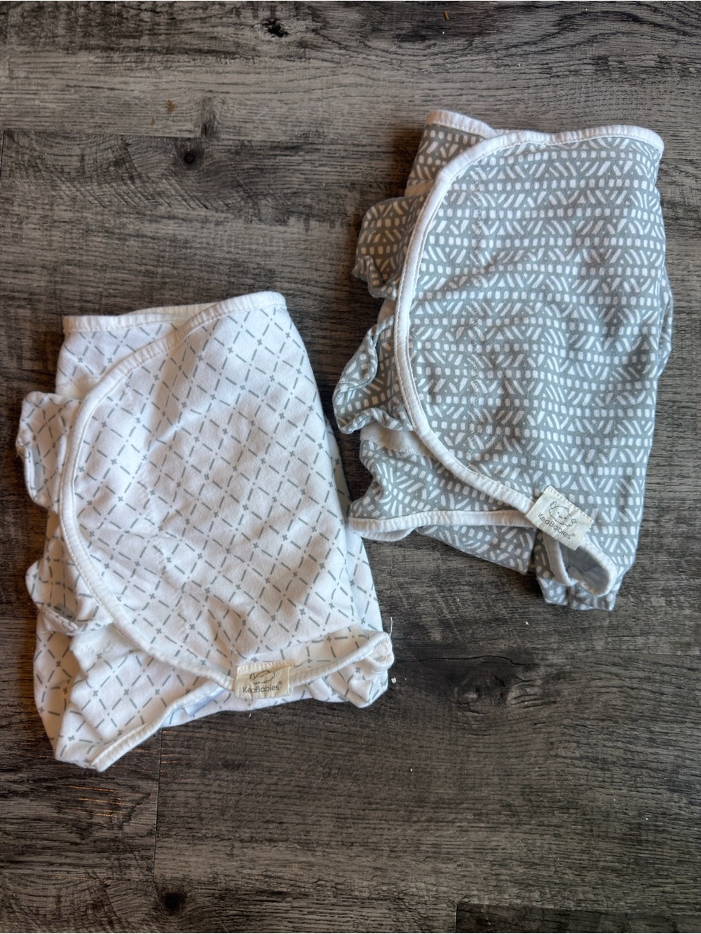 KeaBabies Soothe Swaddle Wrap 0-3M White Grey Set Bundle of 2